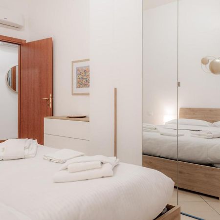 Bnbutler - Pellegrino Rossi, 42 - Ampio E Comodo Per 5 มิลาน ภายนอก รูปภาพ