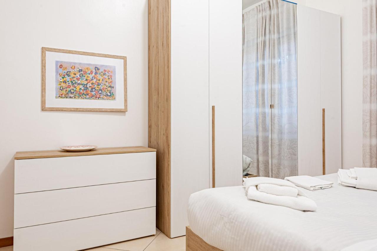 Bnbutler - Pellegrino Rossi, 42 - Ampio E Comodo Per 5 มิลาน ภายนอก รูปภาพ