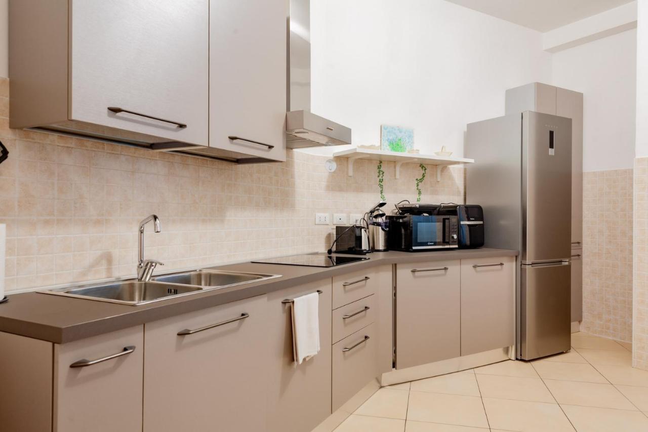 Bnbutler - Pellegrino Rossi, 42 - Ampio E Comodo Per 5 มิลาน ภายนอก รูปภาพ